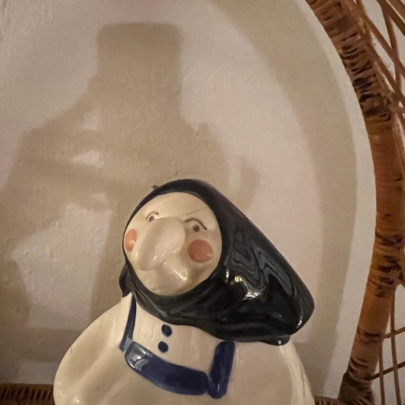 Strega Nona Vintage Cookie Jar - Picture 8 of 10